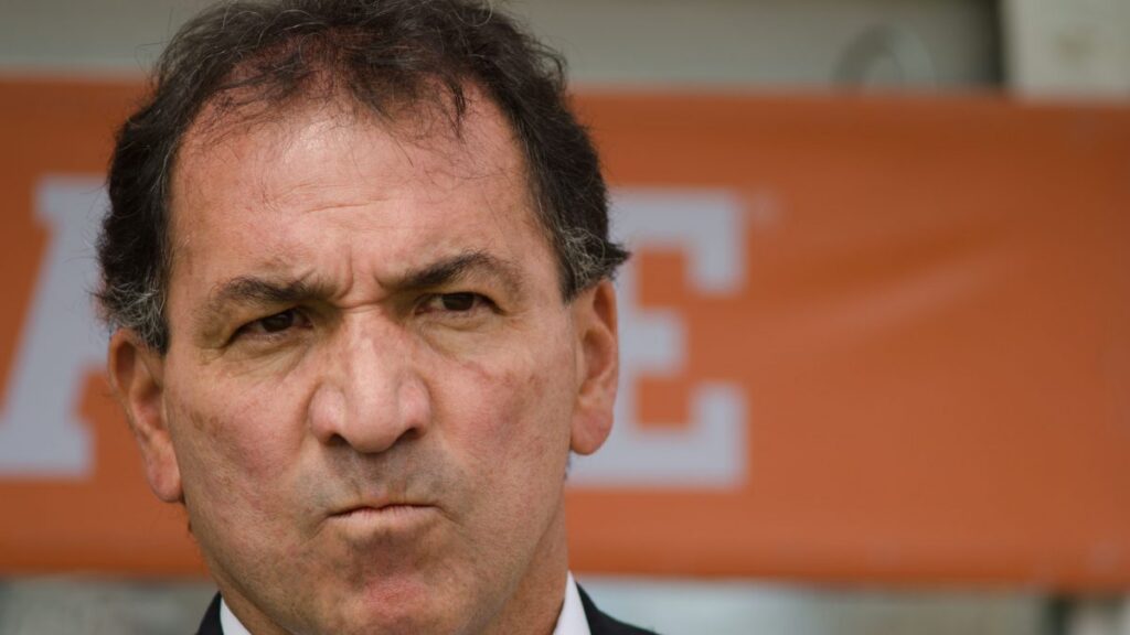 Mario Carrillo en un partido de Liga MX