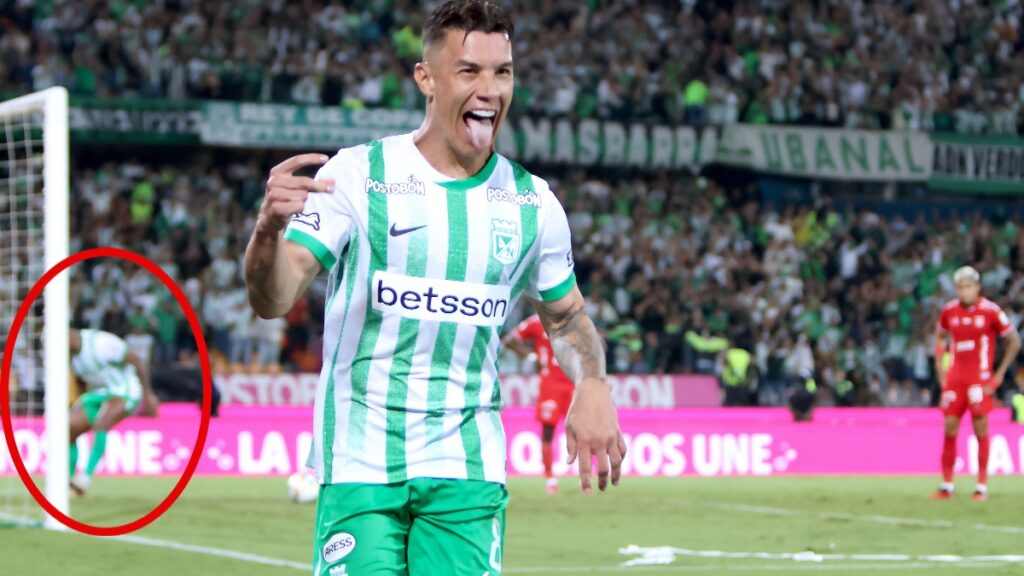 Matehus Uribe Y Alfredo Morelos celebran gol.