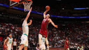 Jaime Jaquez lidera al Miami Heat con una clavada espectacular y marca histórica
