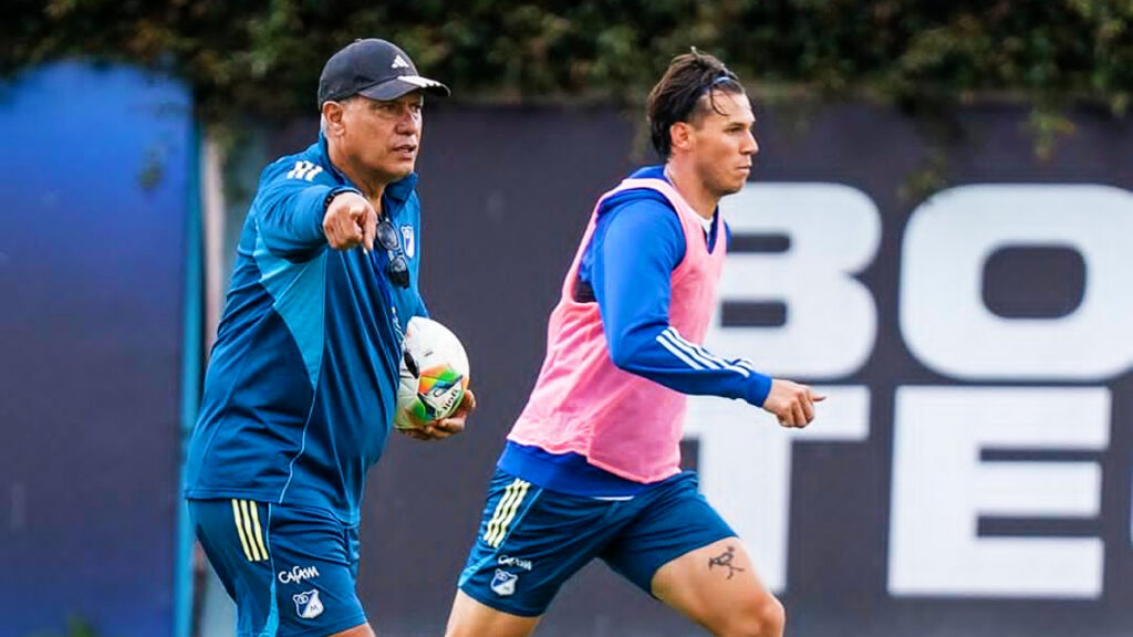 Hernán Torres y Juan Pablo Vargas, en un entrenamiento. - Millonarios FC.