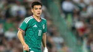 ¡Gil Mora, titular! Lista la alineación de México ante Paraguay