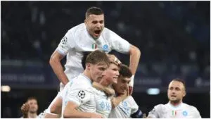 Scott McTominay encamina la victoria del Napoli ante el Qarabag en la Champions League