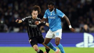 Napoli y Eintracht Frankfurt firman un empate sin goles en un duelo intenso por Champions
