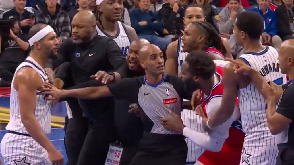 Jalen Suggs es expulsado tras pelea en el juego entre Magic y 76ers