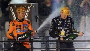 Lando Norris y Oscar Piastri, con presión tras la descalificación de McLaren en el GP de Las Vegas