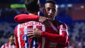 Piojo Alvarado y Hormiga González regresan a Chivas convencidos de pelear por el título