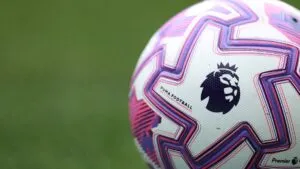 Premier League aprueba un nuevo modelo financiero y descarta un tope salarial