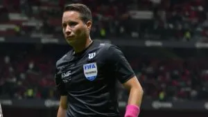 Comisión de arbitraje sancionará a los sílbantes del Monterrey vs América de la Liguilla