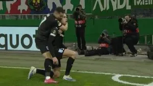 Universitatea Craiova hunde más al Rapid Viena en la Conference League