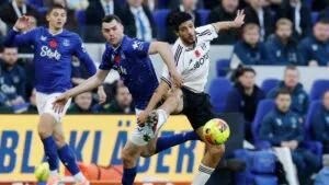 Everton derrota al Fulham de Raúl Jiménez y agrava su crisis en la Premier League