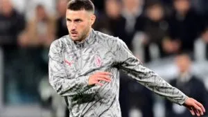 Santi Gimenez se pierde el partido ante la Roma por lesión