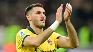 ¿Santiago Gimenez se pierde la Fecha FIFA? Confirma lesión en el tobillo y va a parar