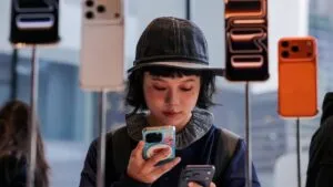 ¿Cómo convertir tu SIM a eSIM desde tu celular? Paso a paso