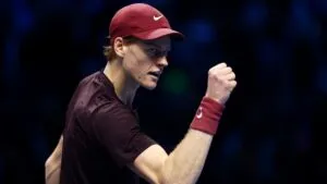 Sinner extiende su paternidad sobre de Minaur y avanza a la final de la Copa de Maestros