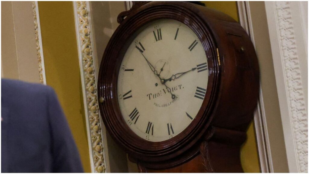 El reloj se modificó durante la madrugada del 2 de noviembre en algunas zonas de la República Mexicana debido a su cercanía con los Estados Unidos | Reuters