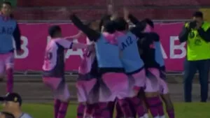 Mixco vuelve a la victoria frente a Marquense y lidera el Apertura