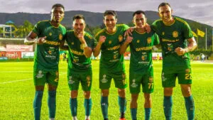 Estuvo último 21 jornadas, y a falta de una podría clasificar: el caso Guastatoya