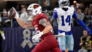 Jacoby Brissett lidera a los Cardinals en victoria ante los Cowboys