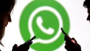 ¿Cómo personalizar los fondos de WhatsApp con IA? Paso a paso