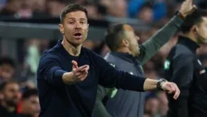 Xabi Alonso enfrenta al Elche con la mira en recuperar el gol