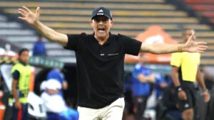 Alfredo Arias culpa de la derrota de Junior a estar pendientes del partido de Atlético Nacional