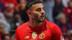 Alexis Vega continúa lesionado: se pierde la semifinal de ida contra Monterrey