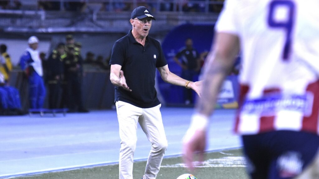 Alfredo Arias, DT del Junior, que enfrentará la final ida de la Liga BetPlay 2025-II ante Deportes Tolima.