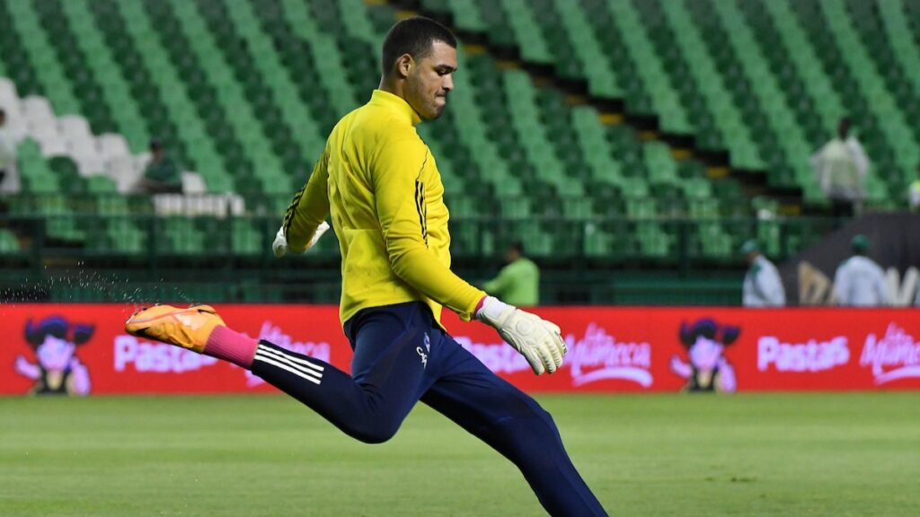 Álvaro Montero, arquero colombiano.