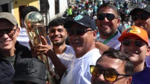 Antigua GFC celebra el bicampeonato con su gente