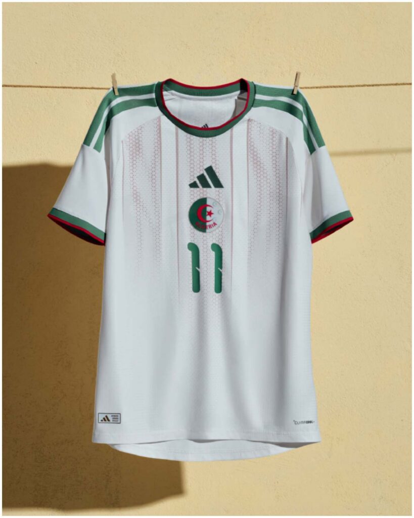 Argelia presume una camiseta blanca con detalles en verde | Cortesía: Adidas