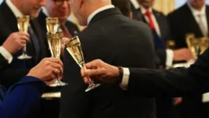 ¿Cuáles son los deseos de Año Nuevo y por qué se comen 12 uvas?