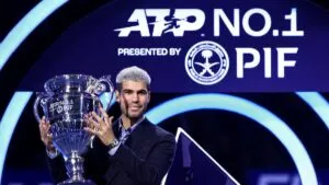 Carlos Alcaraz elegido como el mejor de la ATP por segundo año consecutivo