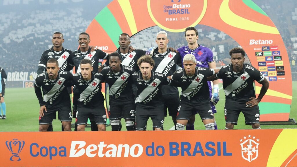 Carlos Andrés Gómez y Carlos Cuesta fueron titulares en la final ida de la Copa de Brasil