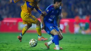 ¿Adiós al Mundial? Chiquete Orozco sufre luxación: este es el tiempo estimado de recuperación