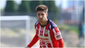 Chivas le dice adiós a Isaac Brizuela: “Siempre serás un Chivahermano”