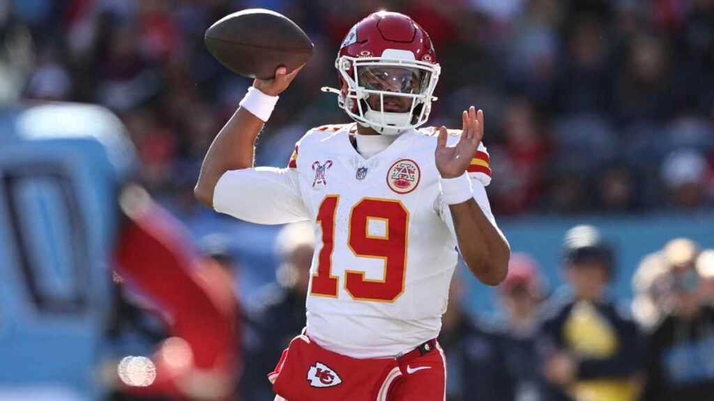 Chris Oladokun, QB de Kansas City Chiefs para Navidad