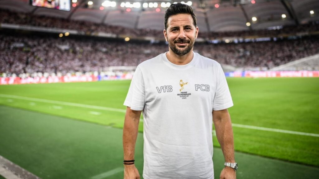 Charla con Claudio Pizarro