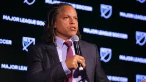 Cobi Jones dice que el ‘dos a cero’ de Estados Unidos a México en el Mundial es el más importante
