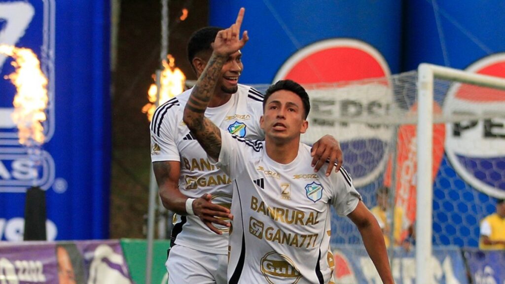 Comunicaciones terminó último en el Apertura 2025 de Guatemala | @CremasOficial