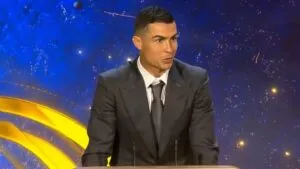 Cristiano Ronaldo se lleva el premio al mejor jugador de Medio Oriente en los globe Soccer Awards