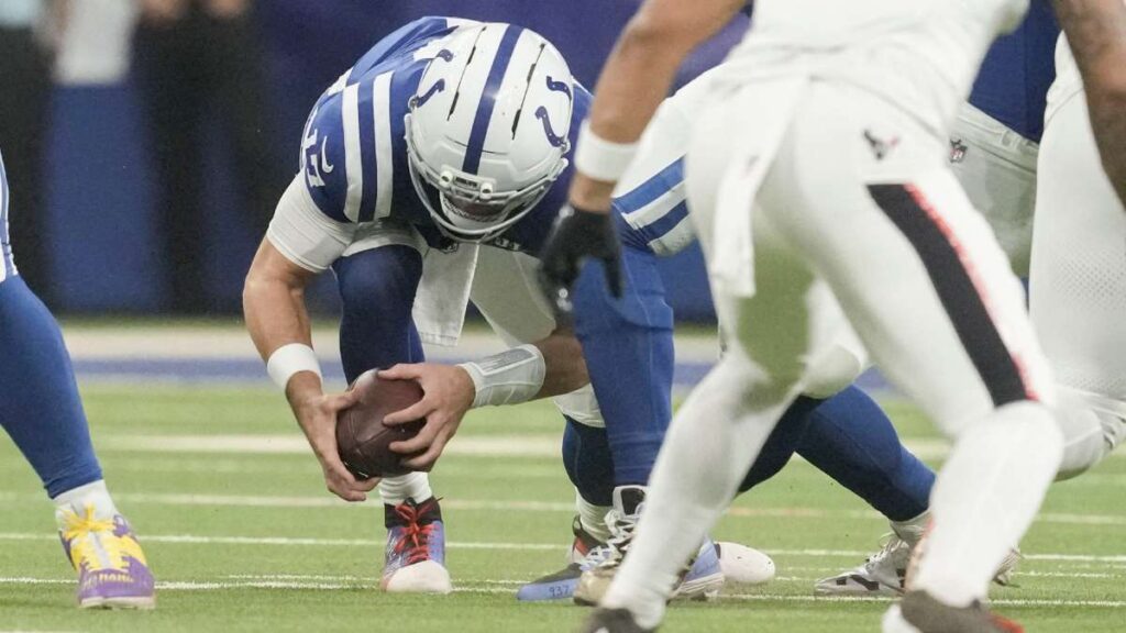 Daniel Jones durante el Texans vs Colts NFL 2025
