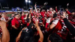 ¡El 2025 fue escarlata! Diablos Rojos del México levantaron su campeonato 18 en la LMB