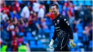 Félix Fernández recuerda su expulsión en una final de Liga MX por ¡‘taclear’ a un rival!