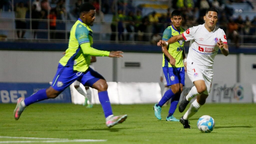 Olimpia, el mejor de la fase regular en Honduras | @CDOlimpia