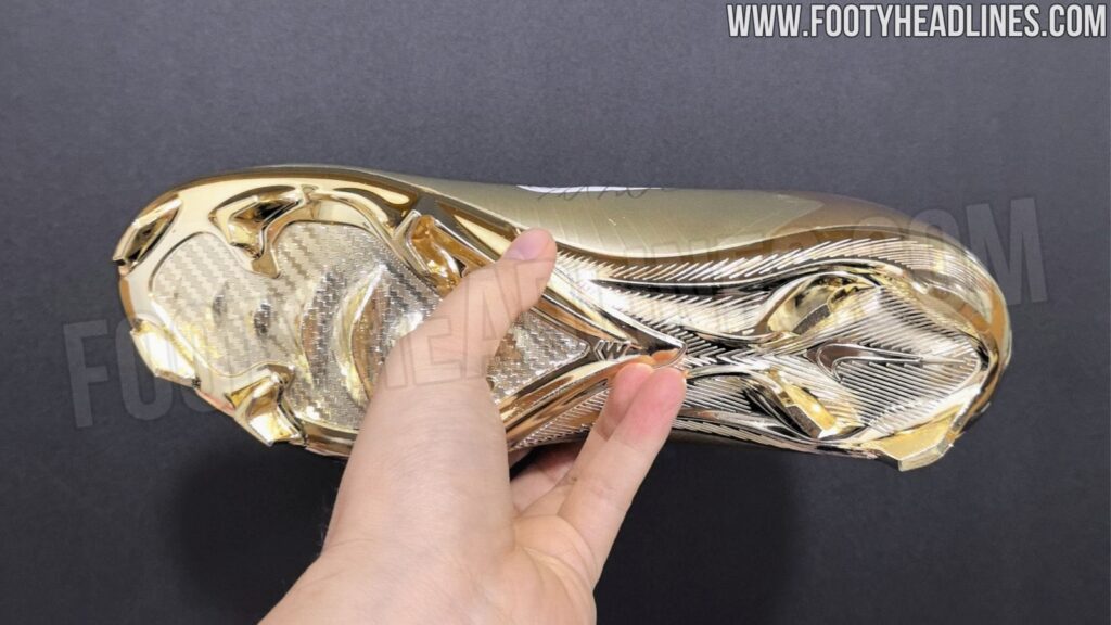 Los Nike Mercurial Superfly 1 CR7 2026 son un homenaje al modelo original del 2009 y es la primera bota exclusiva de Cristiano desde Qatar 2022