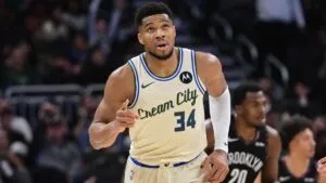 ¿Se va de los Bucks? Giannis Antetokounmpo y Milwaukee discuten su futuro