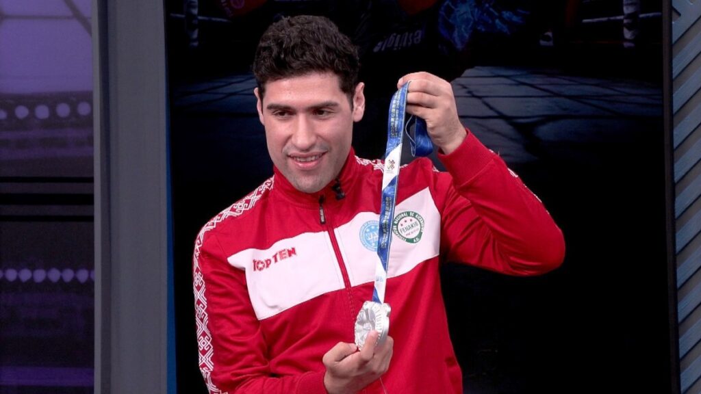 Héctor Solorio ganó su segundo título Mundial y colocó a México en el Top 20 luego de superar una lesión grave.