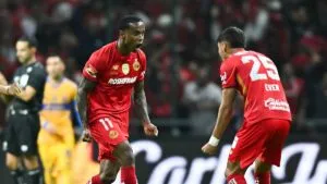 Helinho enciende al Infierno y mantiene con vida al Toluca en la final