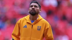 Tigres y Javier Aquino negocian renovación entre ajustes salariales