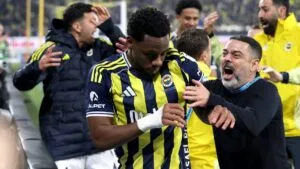 Jhon Durán y una montaña rusa de emociones en el Fenerbahce
